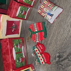 Hallmark Keepsake Ornament Set 3 Close Knit Friends Mom Needlepoint w/Box